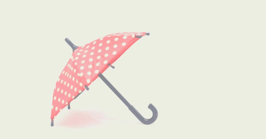 濡れた傘の置き場所どうしてる 狭いアパートで濡れた傘を乾かす方法とは 賃貸ルームズ